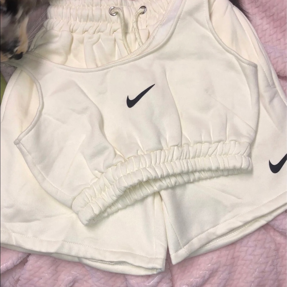 Nike sweatsuit